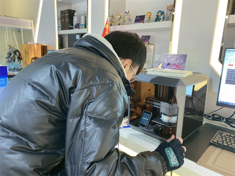 打工太辛苦擇校再讀，用技術與實力逆襲