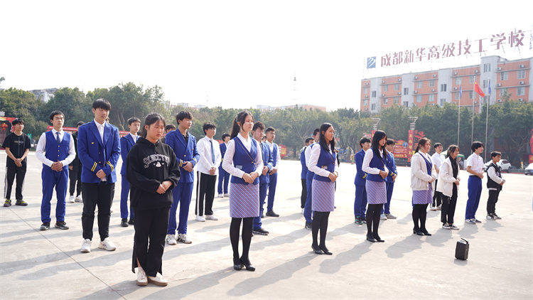 國防風采！新華國防少年不怕練！