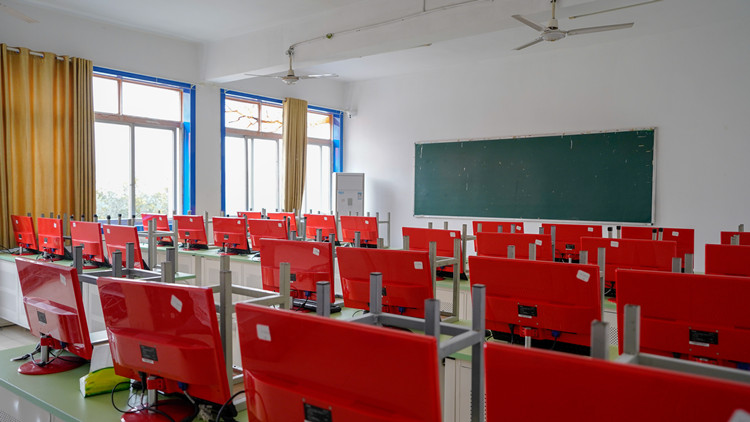 成都新華高級技工學(xué)校升格儀式即啟幕!優(yōu)勢有哪些?