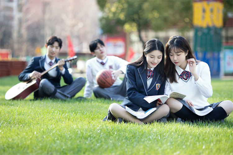 職業(yè)教育提質(zhì)培優(yōu)！新華學(xué)子百舸爭(zhēng)流，從大有可為到大有作為！