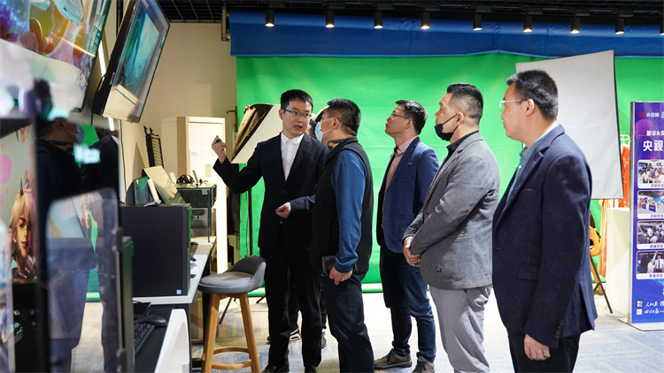 熱烈歡迎智能制造企業走進成都新華交流學習指導！