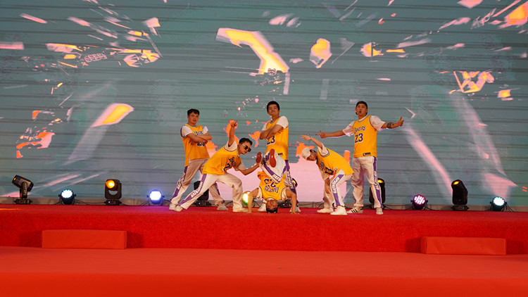 新專業(yè)發(fā)布會暨高技能獎學(xué)金啟動儀式圓滿落幕