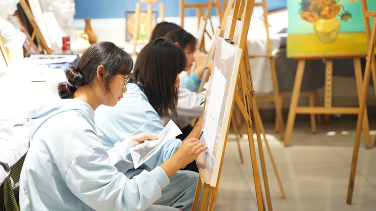 新華互聯網科技培養新時代職業技能人才