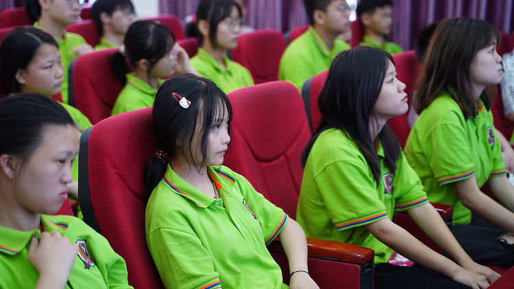 大咖新華行|抖立方22級就業(yè)指導講座