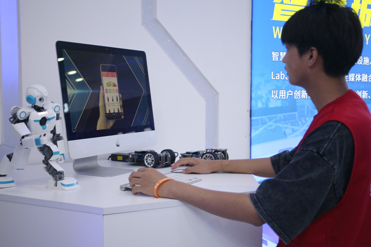 成功學(xué)子|明心見性，技藝則一