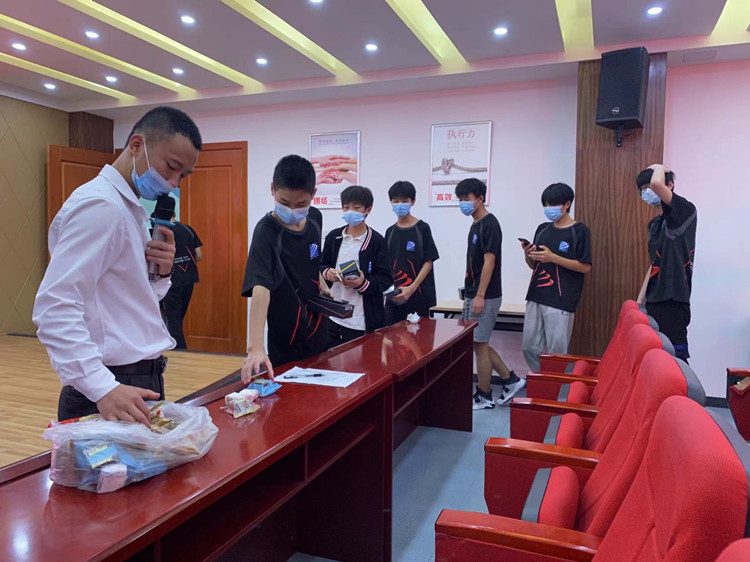 我負責雨露陽光，你負責茁壯成長