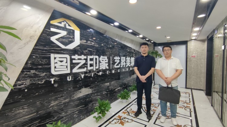 關懷從未停止——成都新華回訪畢業學子