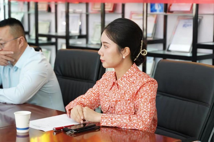 成都新華與新蔚航空開(kāi)展校企合作交流會(huì)圓滿舉行