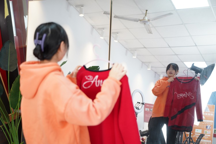 優(yōu)秀學(xué)子|京東實(shí)習(xí)再得佳績，新華學(xué)習(xí)更創(chuàng)新高