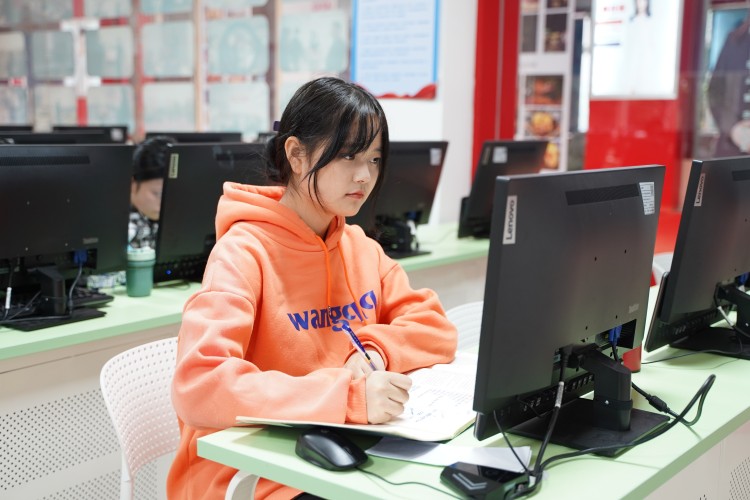 優(yōu)秀學(xué)子|京東實(shí)習(xí)再得佳績，新華學(xué)習(xí)更創(chuàng)新高