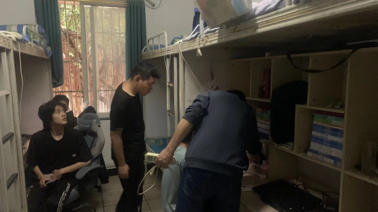 筑牢安全防線，建設(shè)新華校園