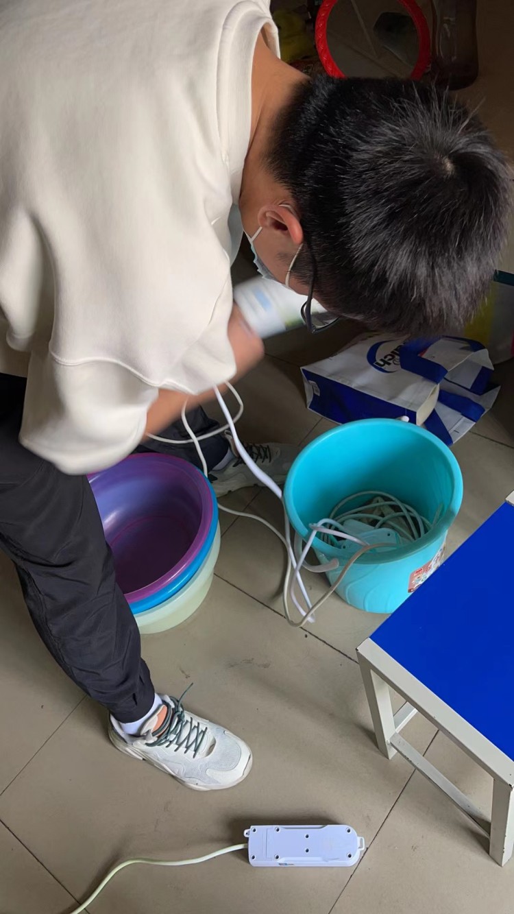 筑牢安全防線，建設(shè)新華校園