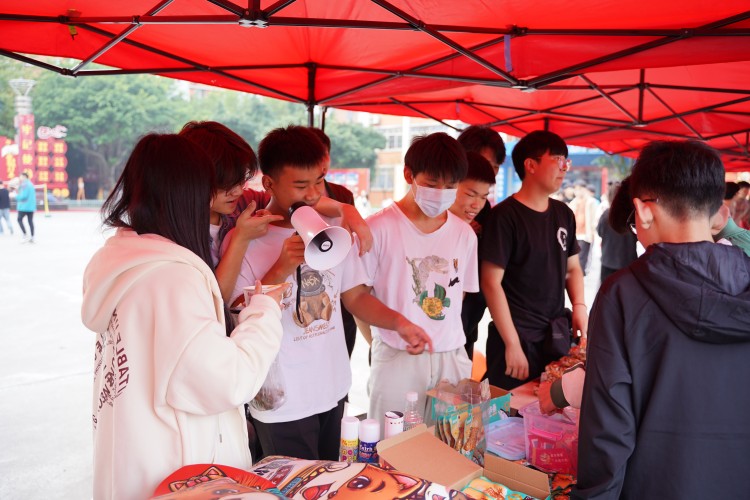 嗨翻全場!新華雙十一活動火爆來襲 !