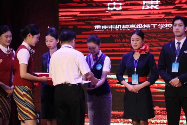 優秀學子|逐夢藍天，共赴未來