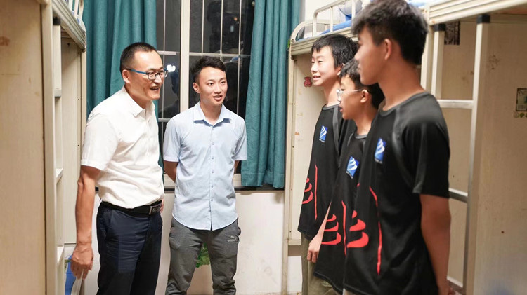 就業(yè)不迷茫！把孩子交給新華，您就放心吧