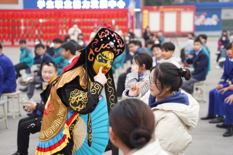 卯兔接福鬧元宵，遺風(fēng)佳韻匯佳節(jié)