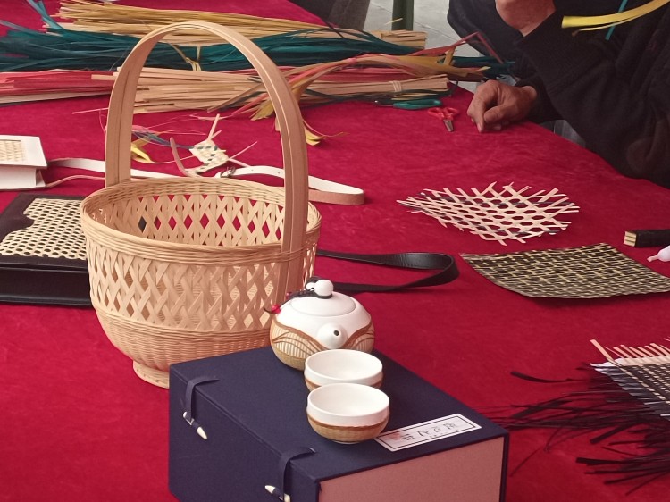 卯兔接福鬧元宵，遺風(fēng)佳韻匯佳節(jié)