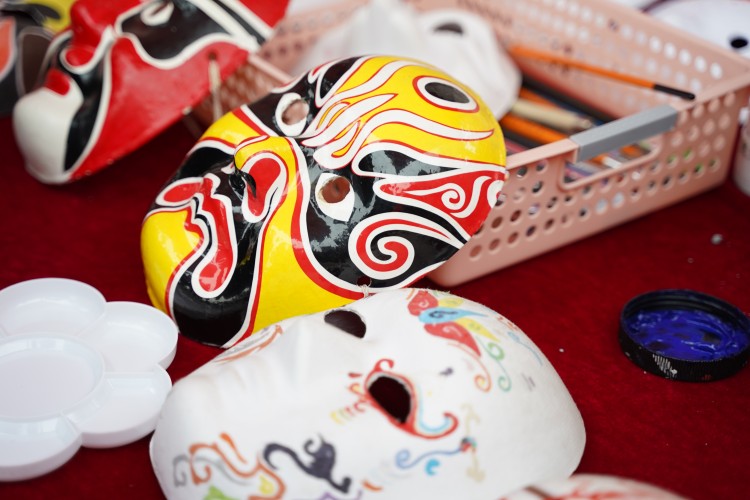 卯兔接福鬧元宵，遺風(fēng)佳韻匯佳節(jié)