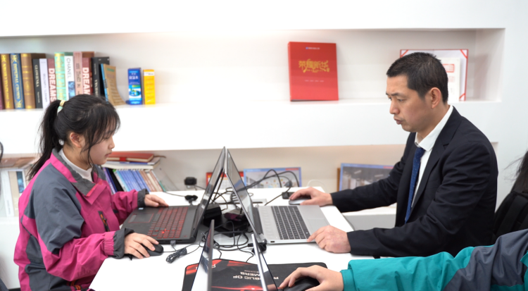 VR建筑專(zhuān)業(yè)學(xué)姐告訴你：成績(jī)不是一切！真技術(shù)更是真本事