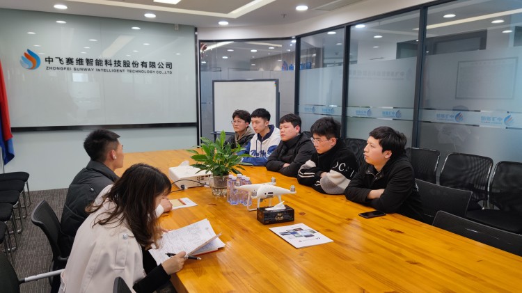 就業(yè)難度更升級!成都新華高級技工學(xué)校就業(yè)再爭潮頭