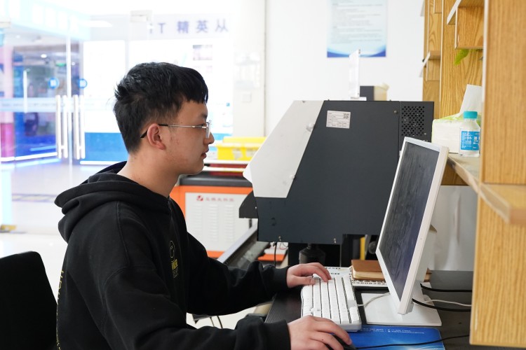 新青年，好風采，奮戰單招圓夢大學！