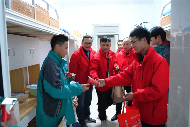 成都新華2024年春季首批新生入學教育