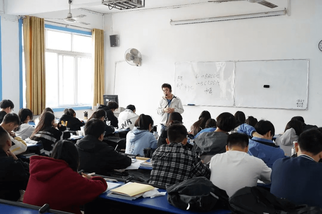 單招上大專是唯一出路嗎？單招落榜應該怎么辦