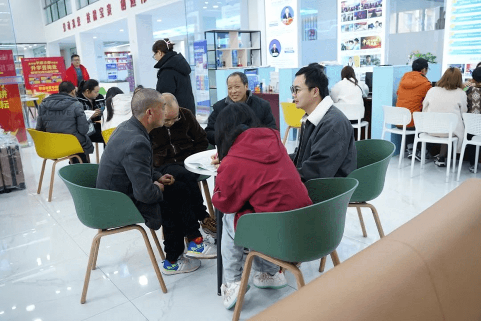 成都新華2025年春季預(yù)科班招生全面開啟