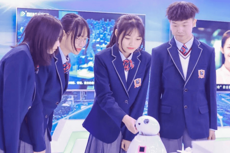 孩子想轉(zhuǎn)學(xué)學(xué)技術(shù),家長到底該不該支持?