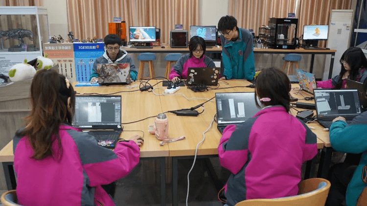 @2025級(jí)新生：新生報(bào)到日，一起迎接新學(xué)期吧！