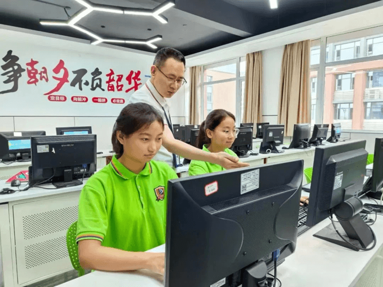 喜報！熱烈祝賀新華學子技能大賽再獲佳績